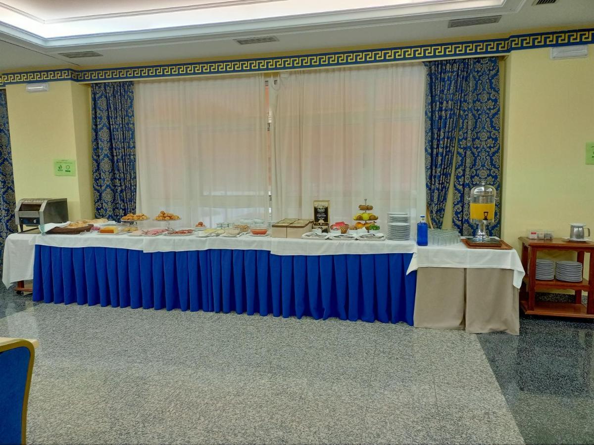 Victoria Hotel Trujillo Ngoại thất bức ảnh