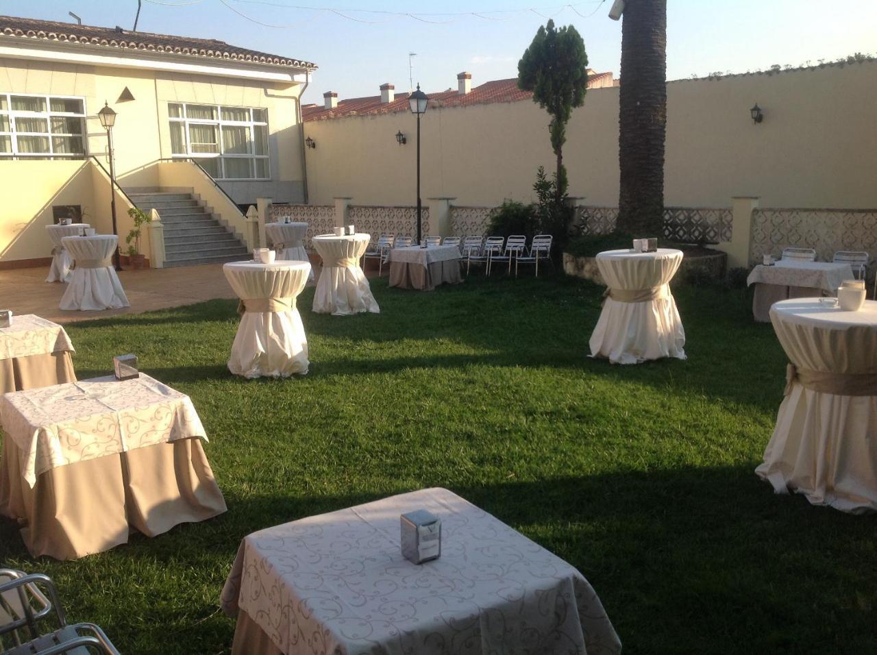Victoria Hotel Trujillo Ngoại thất bức ảnh